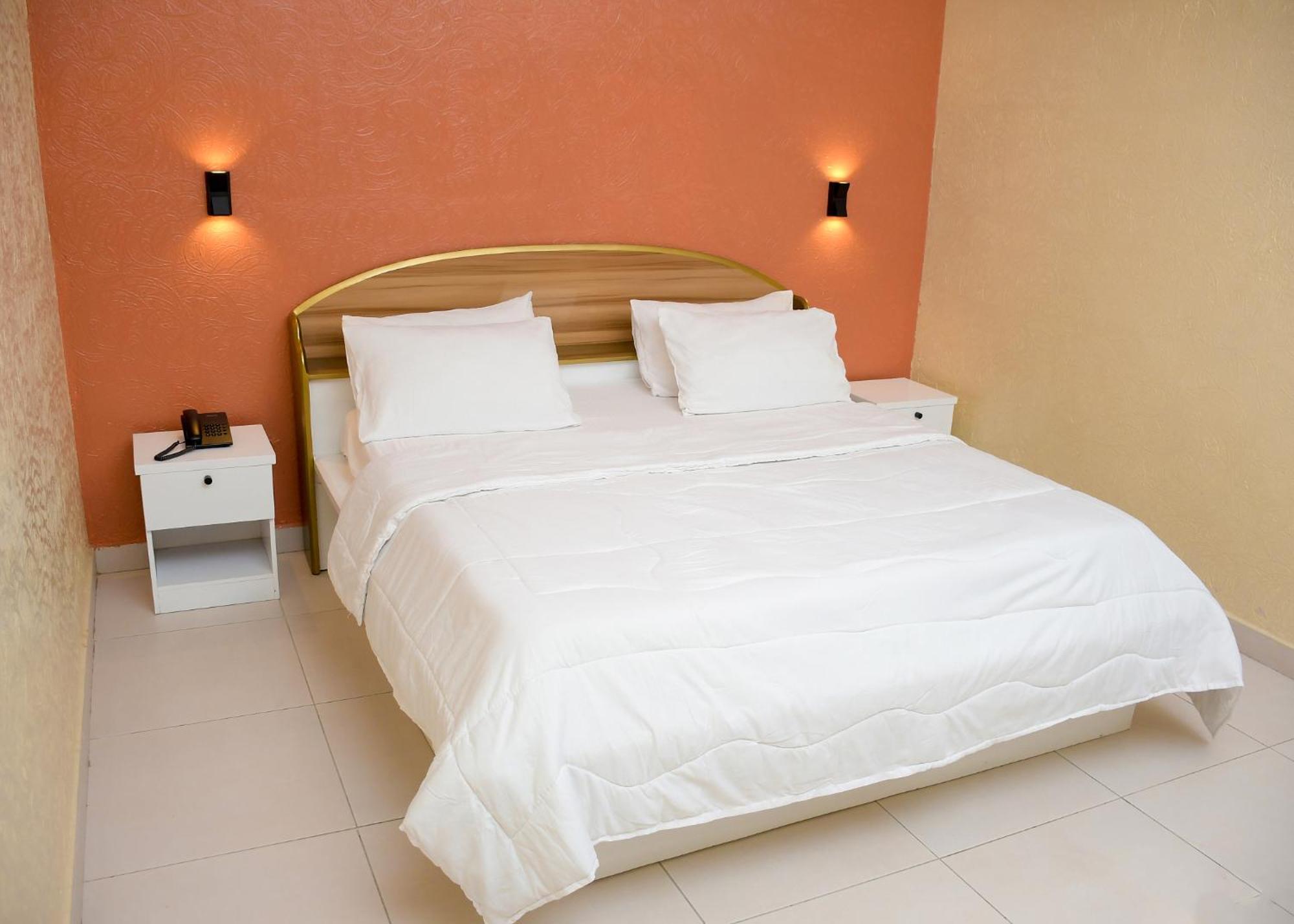 Hotel Mavilla Cotonou Exteriér fotografie