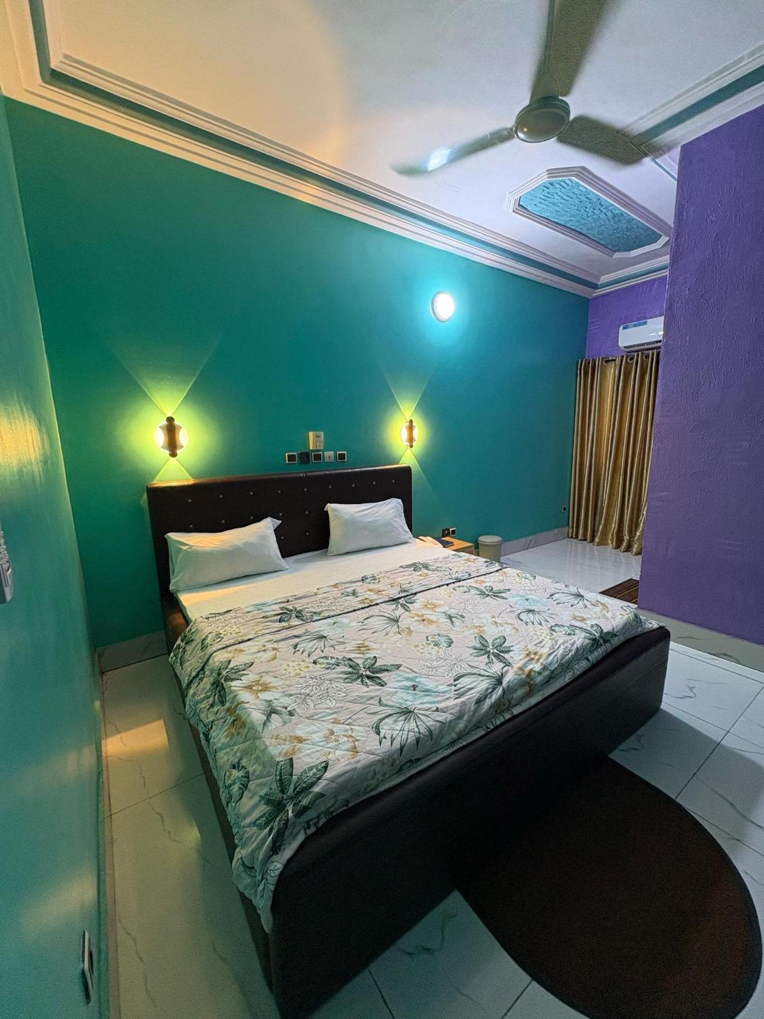 Hotel Mavilla Cotonou Exteriér fotografie