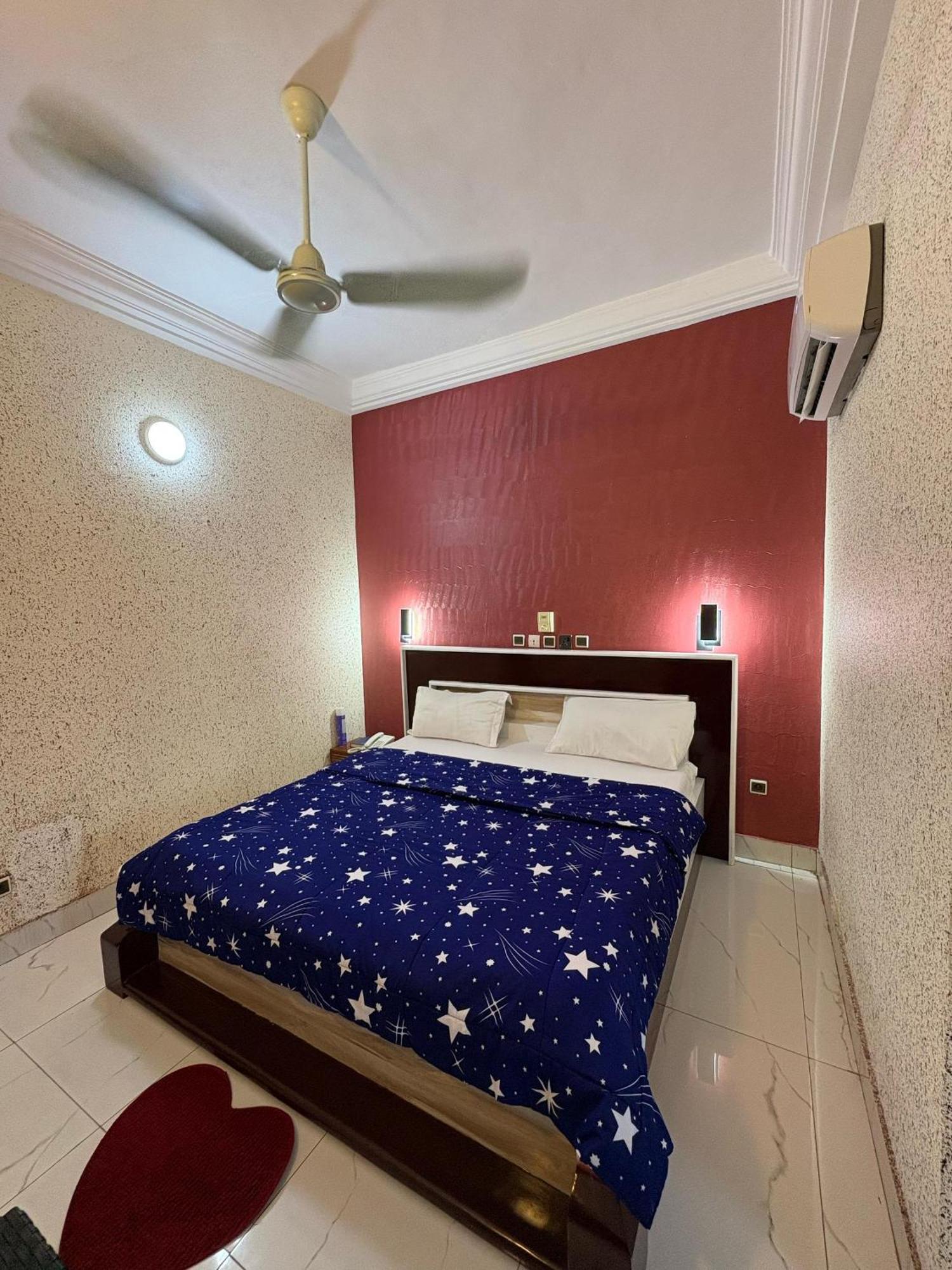 Hotel Mavilla Cotonou Exteriér fotografie